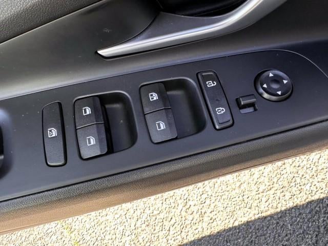 2023 Hyundai ELANTRA SEL IVT