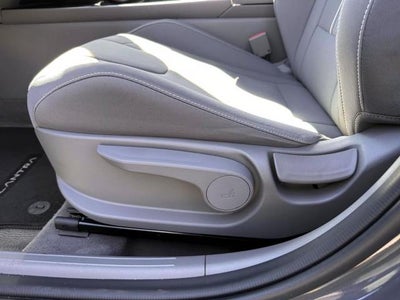 2023 Hyundai ELANTRA SEL IVT
