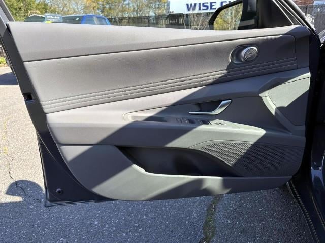 2023 Hyundai ELANTRA SEL IVT