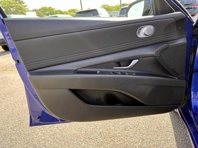 2023 Hyundai ELANTRA SEL IVT