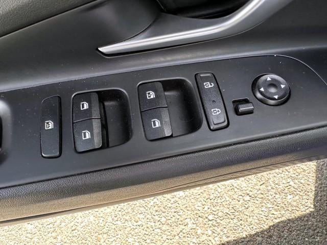 2023 Hyundai ELANTRA SEL IVT