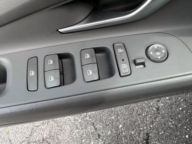 2023 Hyundai ELANTRA SEL IVT