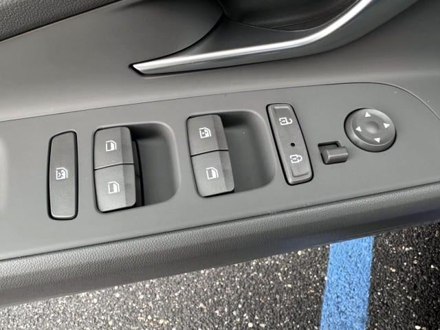 2023 Hyundai ELANTRA SEL IVT