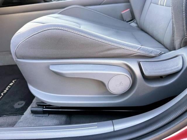 2023 Hyundai ELANTRA SEL IVT