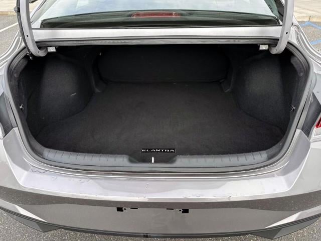 2023 Hyundai ELANTRA SEL IVT