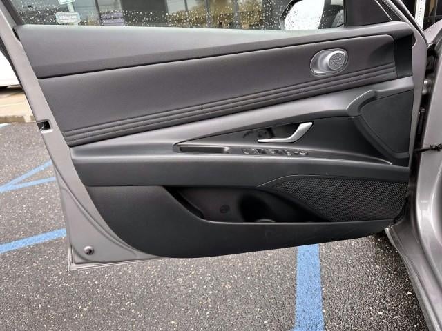 2023 Hyundai ELANTRA SEL IVT