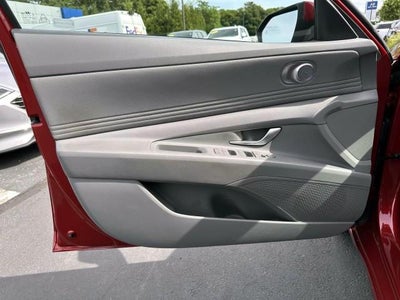 2023 Hyundai ELANTRA SEL IVT
