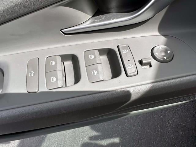 2023 Hyundai ELANTRA SEL IVT