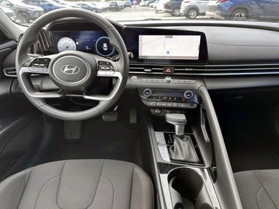2024 Hyundai ELANTRA SEL IVT