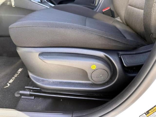 2023 Hyundai VENUE SE IVT