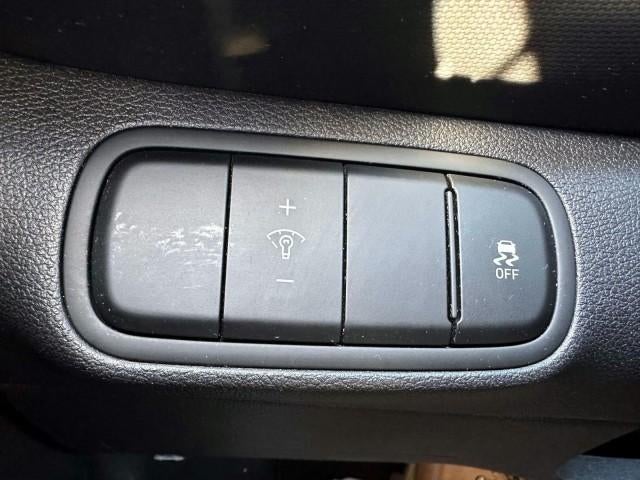 2023 Hyundai VENUE SE IVT