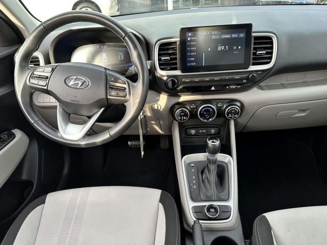 2023 Hyundai VENUE SEL IVT
