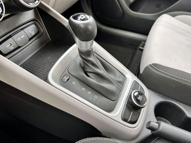 2023 Hyundai VENUE SEL IVT