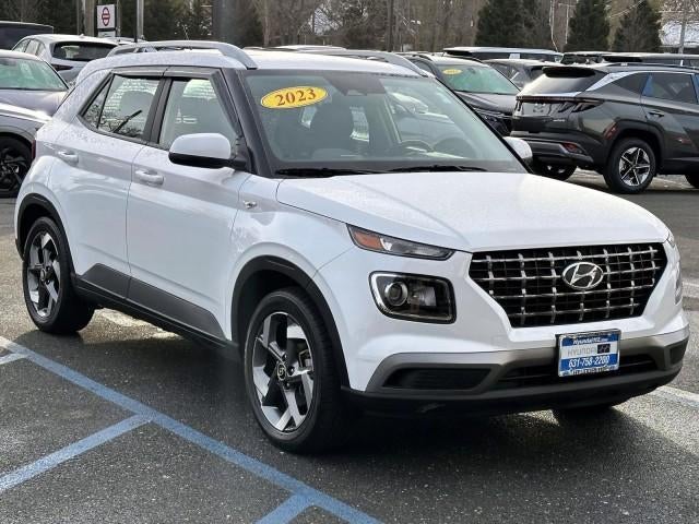 2023 Hyundai VENUE SEL IVT