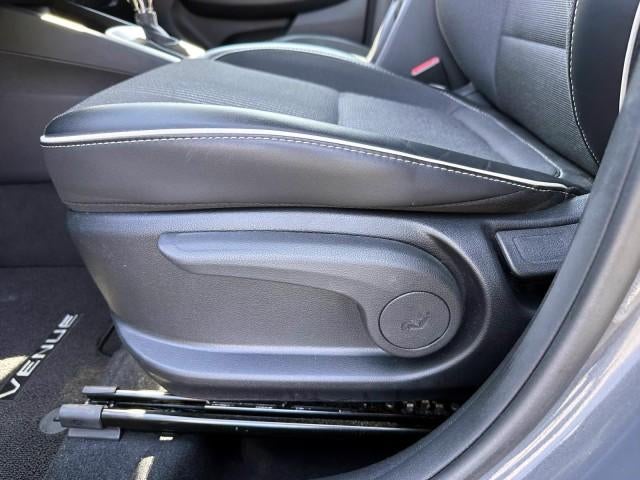 2023 Hyundai VENUE Limited IVT