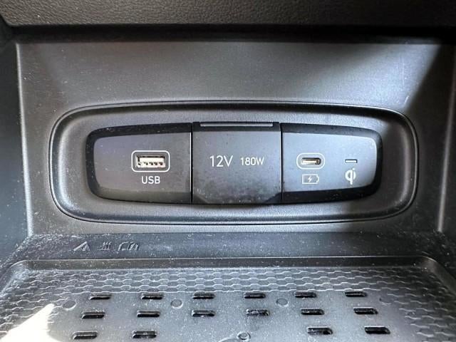 2023 Hyundai VENUE Limited IVT