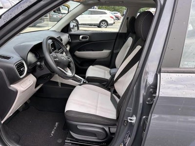 2023 Hyundai VENUE SEL IVT