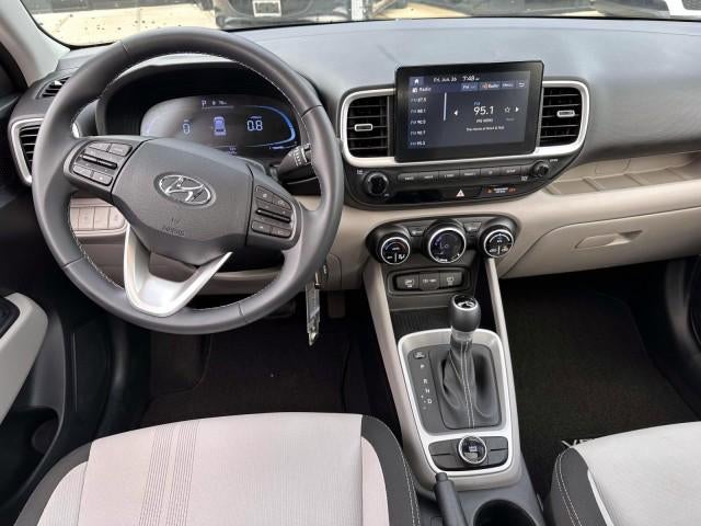 2023 Hyundai VENUE SEL IVT