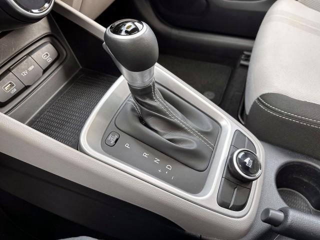 2023 Hyundai VENUE SEL IVT