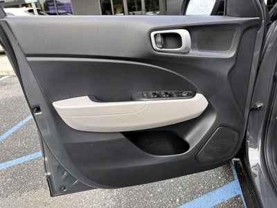 2023 Hyundai VENUE SEL IVT