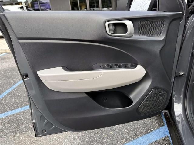 2023 Hyundai VENUE SEL IVT