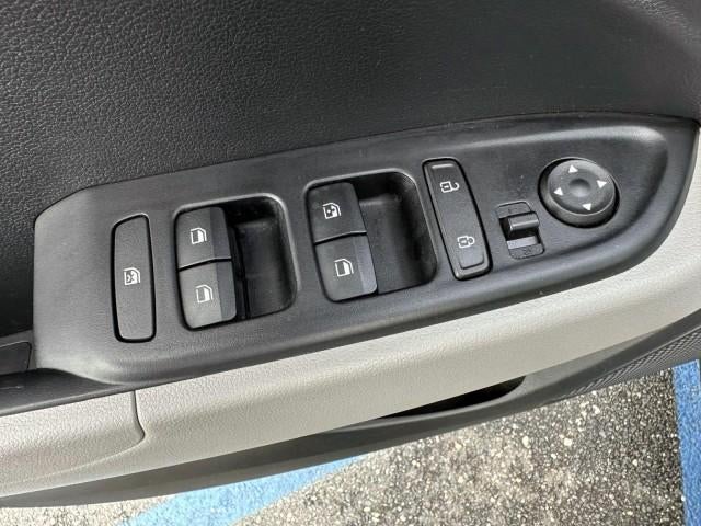 2023 Hyundai VENUE SEL IVT