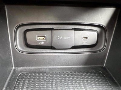 2023 Hyundai VENUE SEL IVT