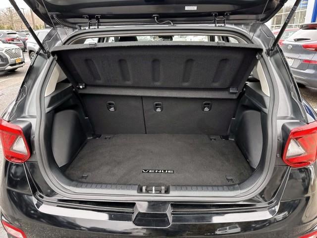 2023 Hyundai VENUE SEL IVT