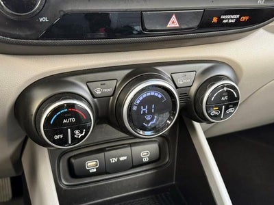 2023 Hyundai VENUE SEL IVT