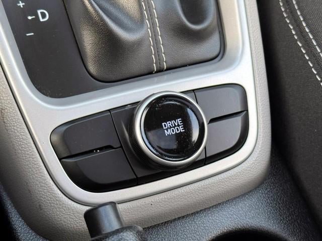 2023 Hyundai VENUE SEL IVT