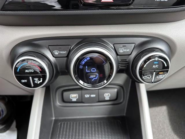 2024 Hyundai VENUE SEL IVT