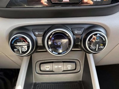 2023 Hyundai VENUE SEL IVT
