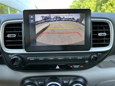 2023 Hyundai VENUE SEL IVT