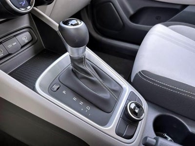 2023 Hyundai VENUE SEL IVT