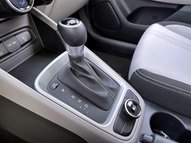 2023 Hyundai VENUE SEL IVT