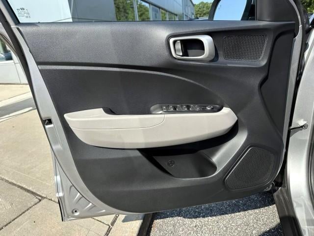 2023 Hyundai VENUE SEL IVT