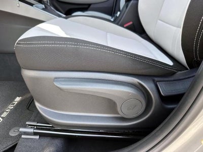 2023 Hyundai VENUE SEL IVT