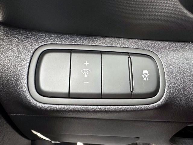 2023 Hyundai VENUE SEL IVT