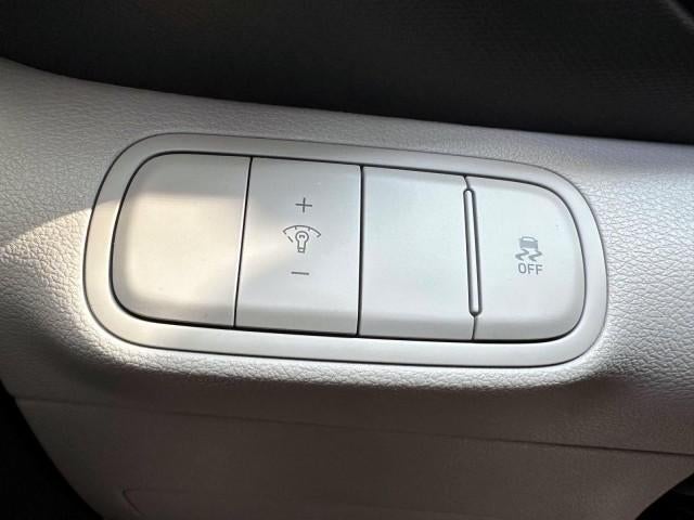 2024 Hyundai VENUE SEL IVT