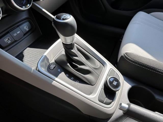 2024 Hyundai VENUE SEL IVT