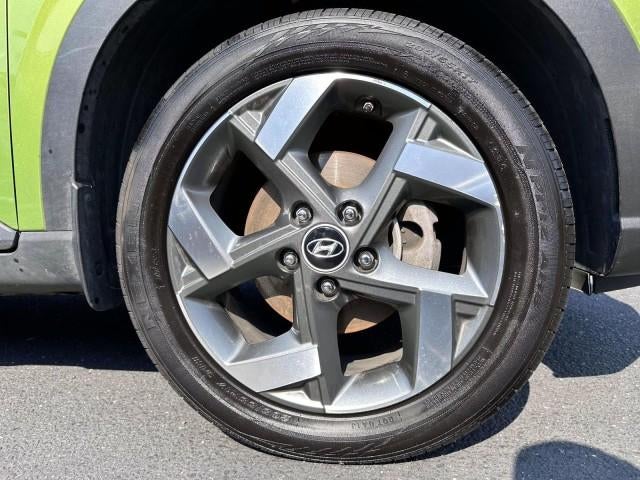 2024 Hyundai VENUE SEL IVT