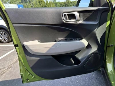 2024 Hyundai VENUE SEL IVT