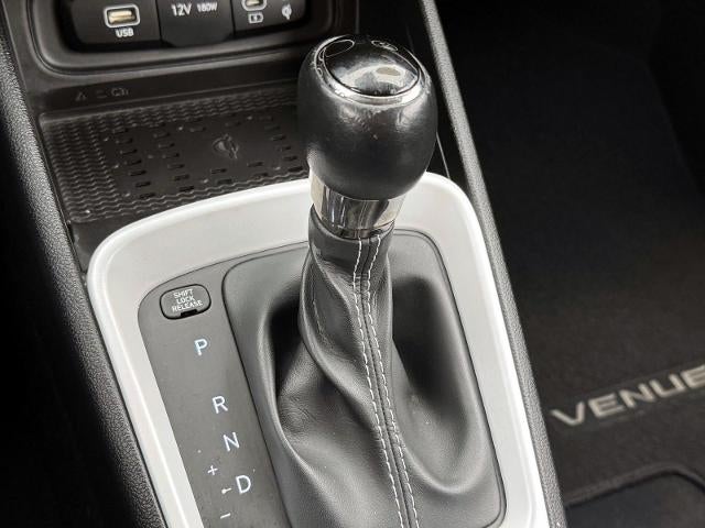 2023 Hyundai VENUE Limited IVT