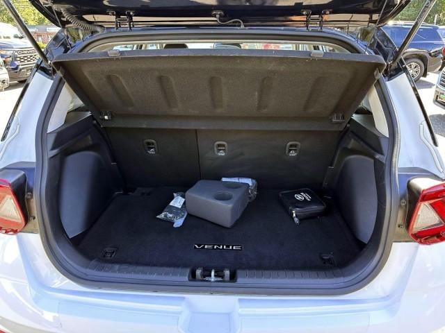 2023 Hyundai VENUE Limited IVT