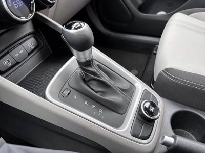 2024 Hyundai VENUE SEL IVT