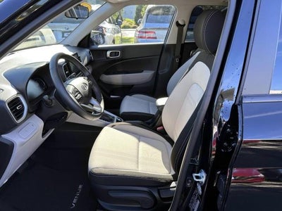 2025 Hyundai VENUE SEL IVT