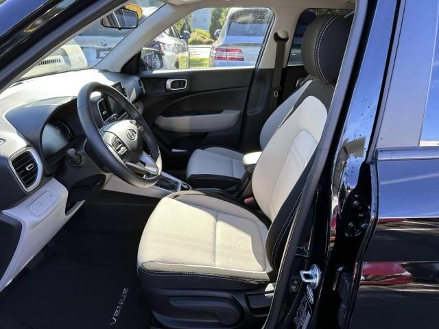 2025 Hyundai VENUE SEL IVT