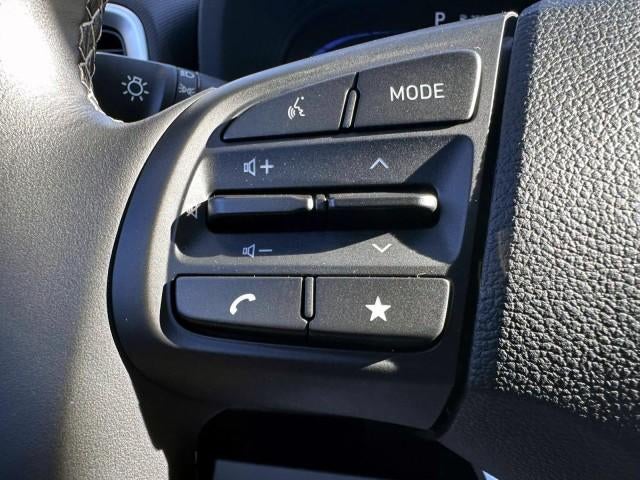 2025 Hyundai VENUE SEL IVT