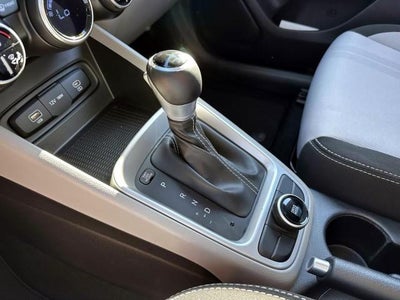 2025 Hyundai VENUE SEL IVT