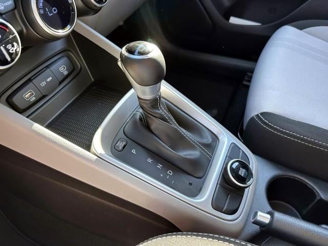 2025 Hyundai VENUE SEL IVT